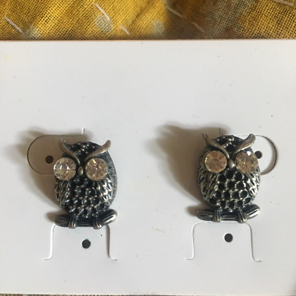 EARRINGS ASSORTED